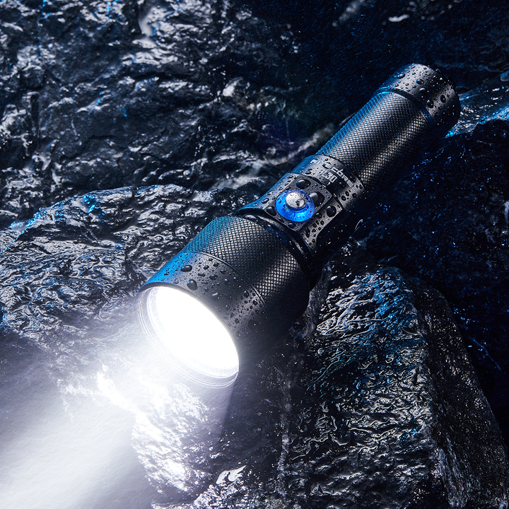 DL30 - 1100 lumens (100m Depth Diving Light)